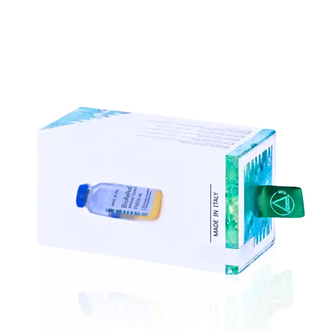 BioRePeelCl3 FND box with a visible vial containing a yellow liquid, green authenticity seal, and 'Made in Italy' text, used for skin renewal and exfoliation.