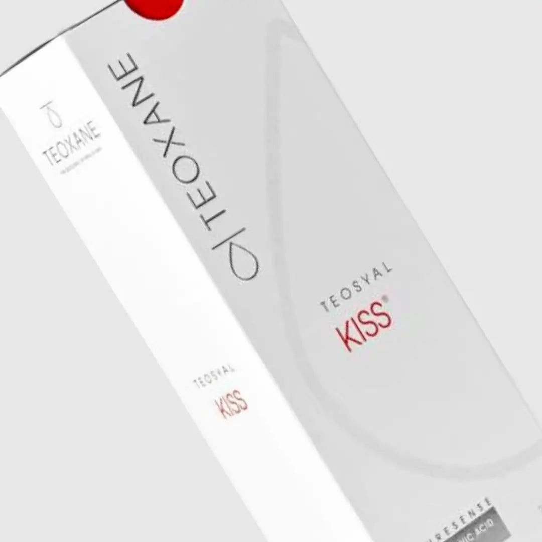 Teosyal Puresense Kiss box, a 2 x 1ml lip filler product, enhances lip volume and contours for a fuller appearance.